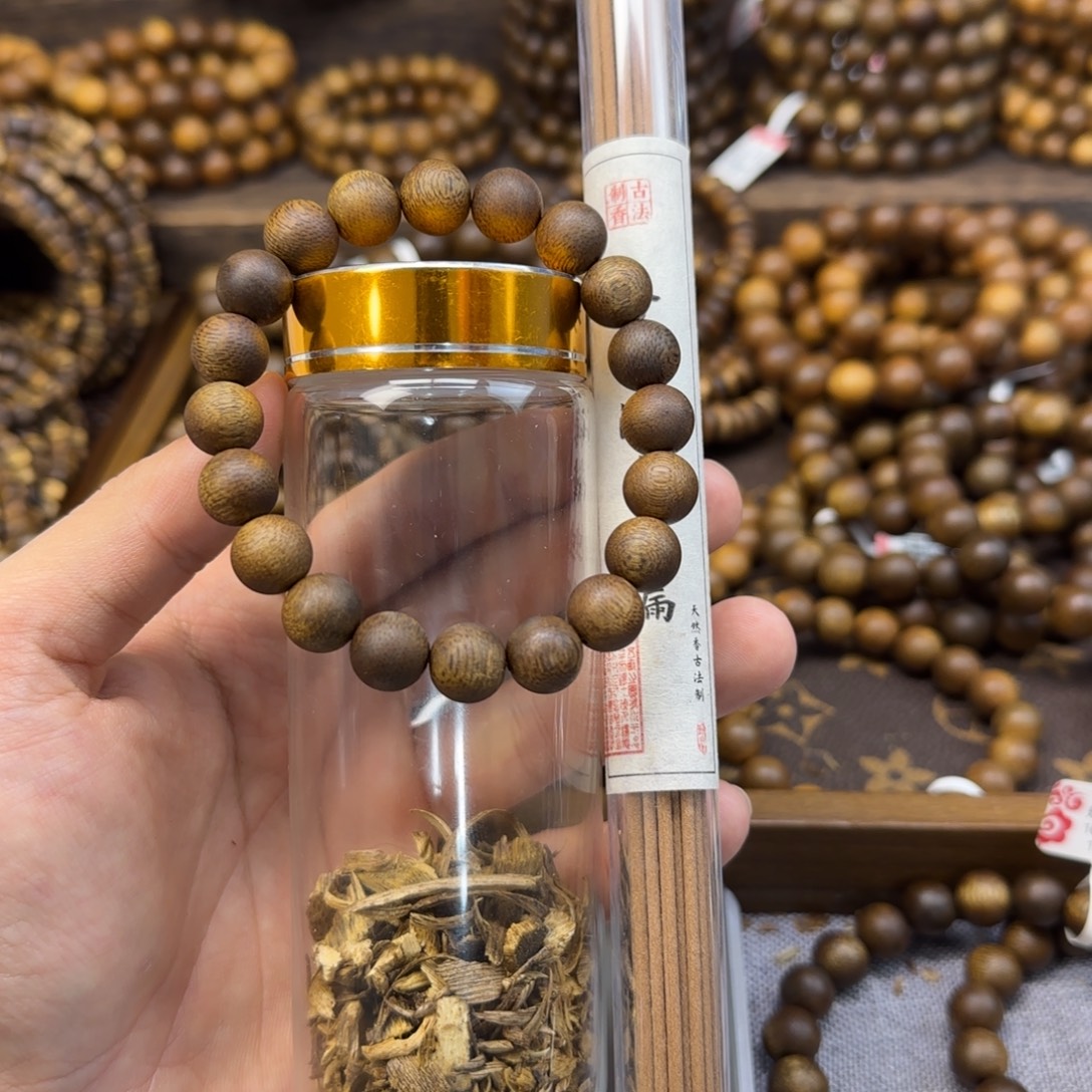 沉香碎屑沉香10圆珠海南莺歌绿乌身圆叶99沉