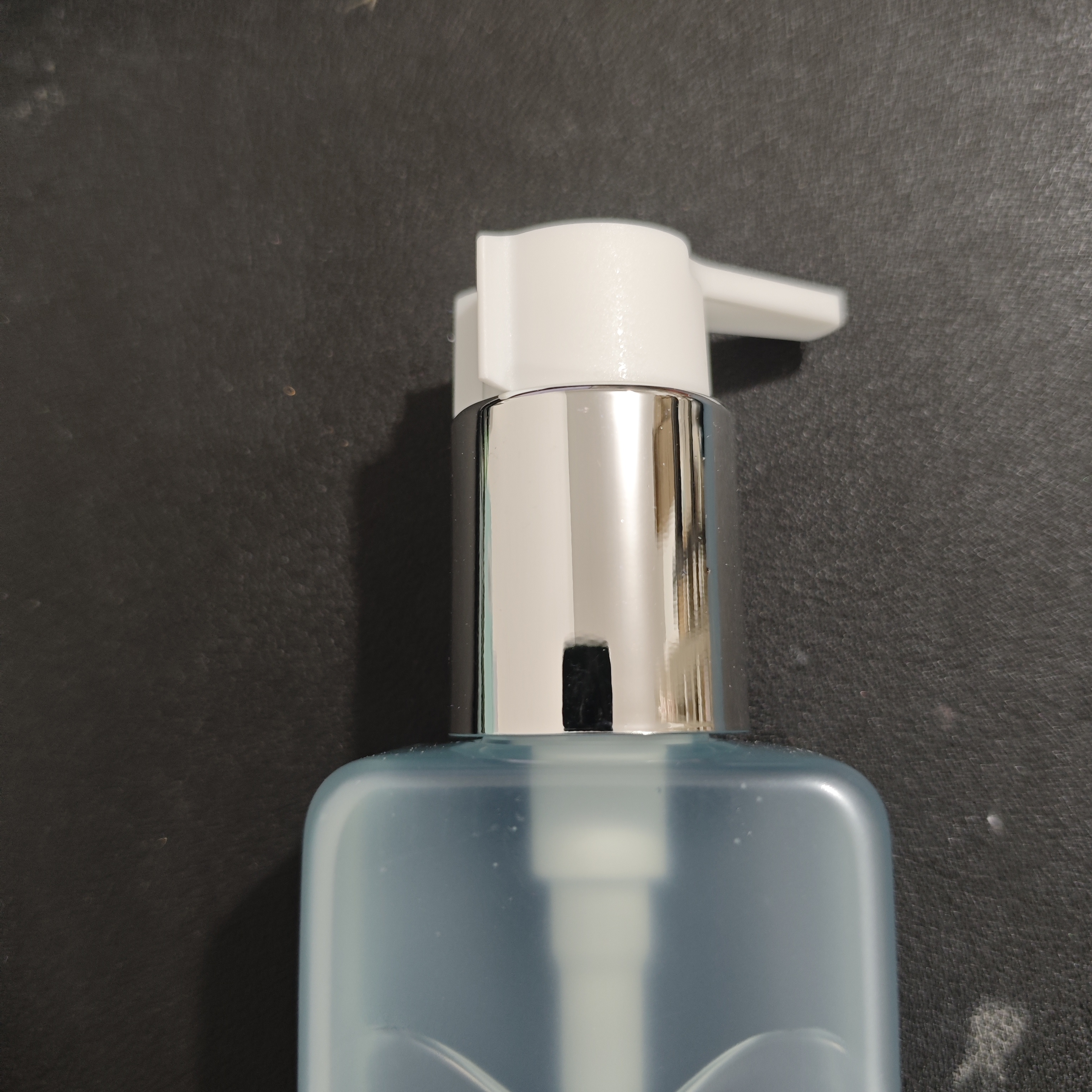 dv 150ml 装的水感卸妆油