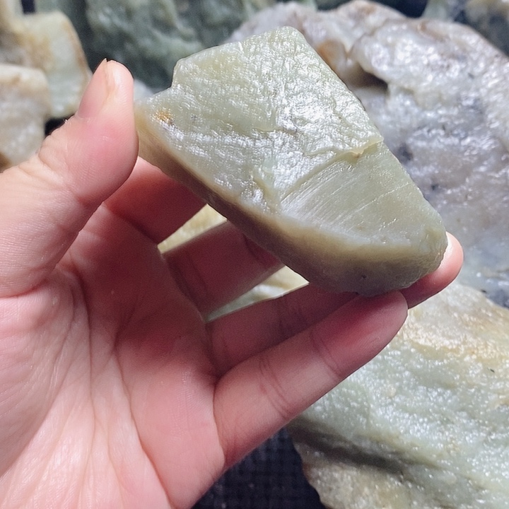 和田玉（糖玉）未镶嵌颈饰