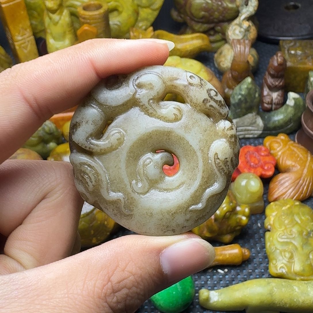 白玉菩提吊坠。。。