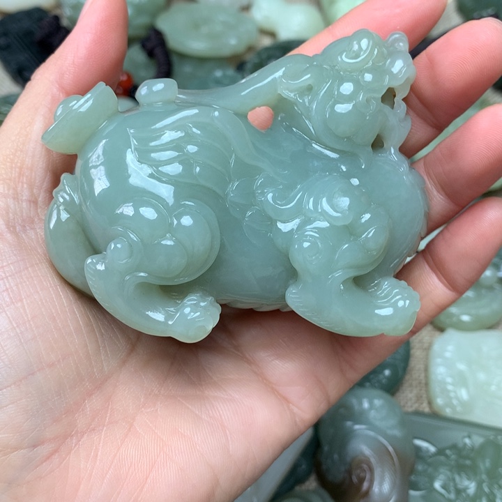 梦***羲和田玉未镶嵌颈饰