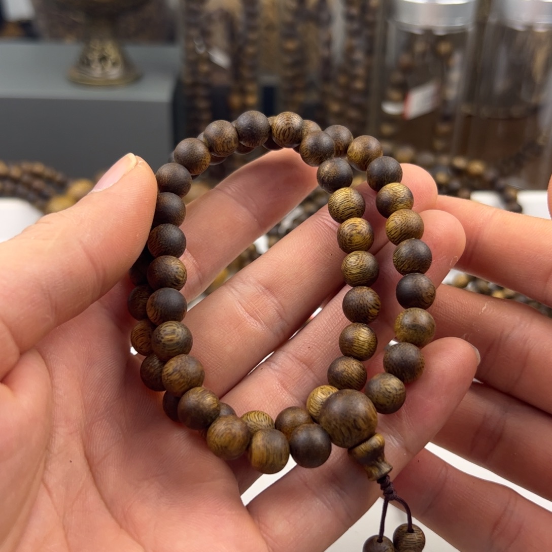 沉香手串圆珠双圈8mm