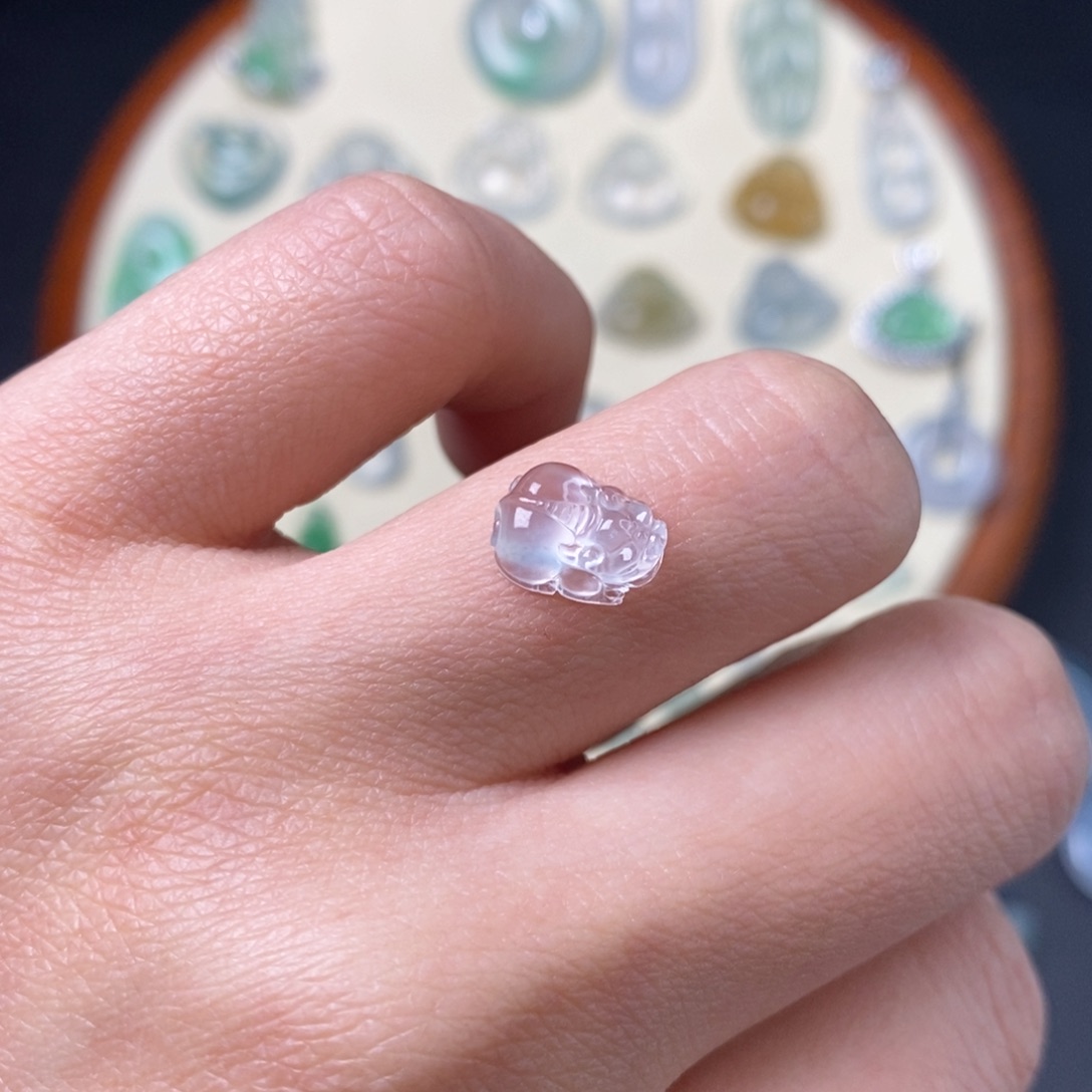 定制翡翠未镶嵌静**然貔貅