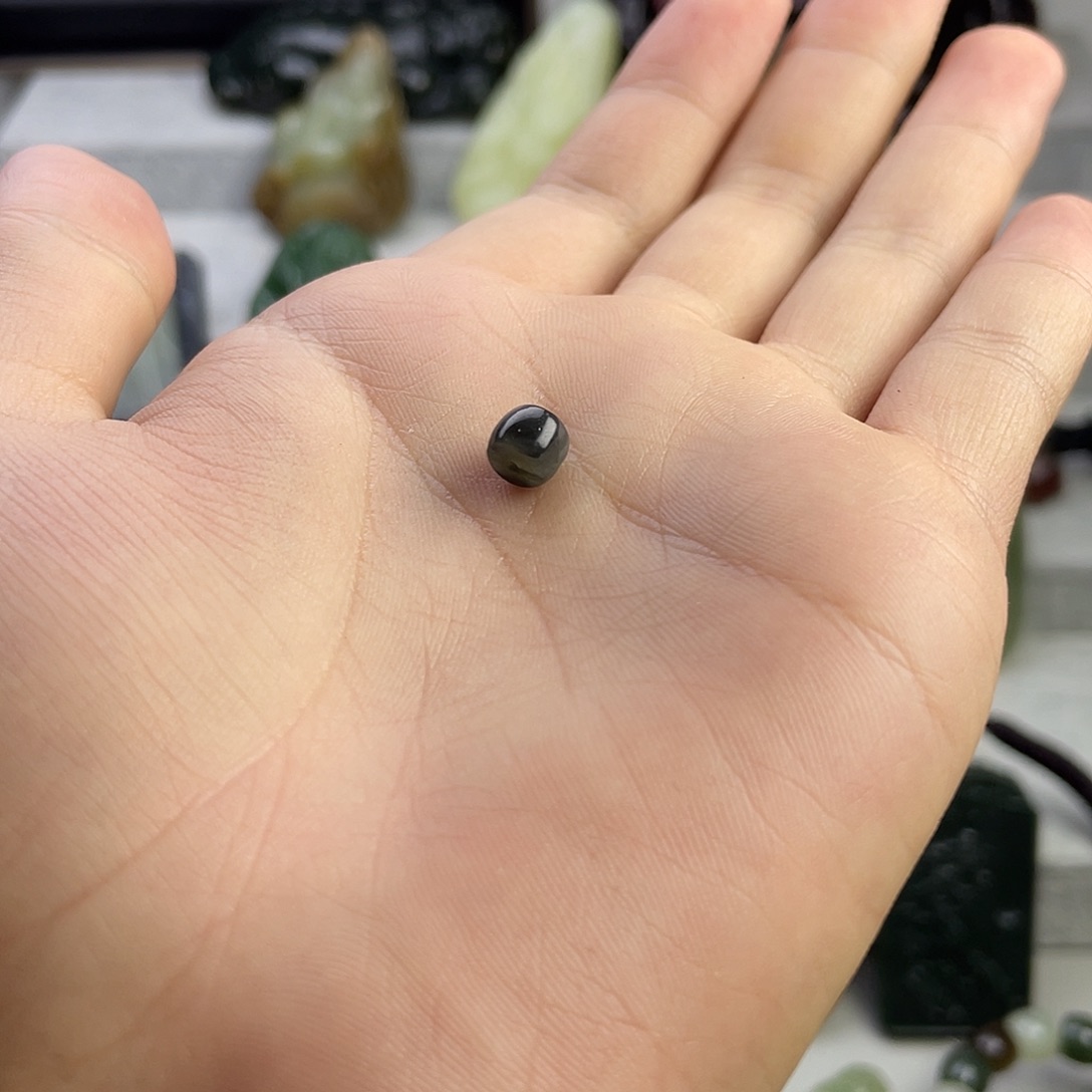 *****和田玉未镶嵌颈饰