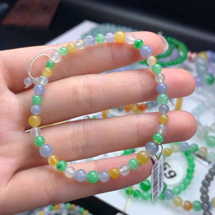 翡翠手镯未镶嵌卡