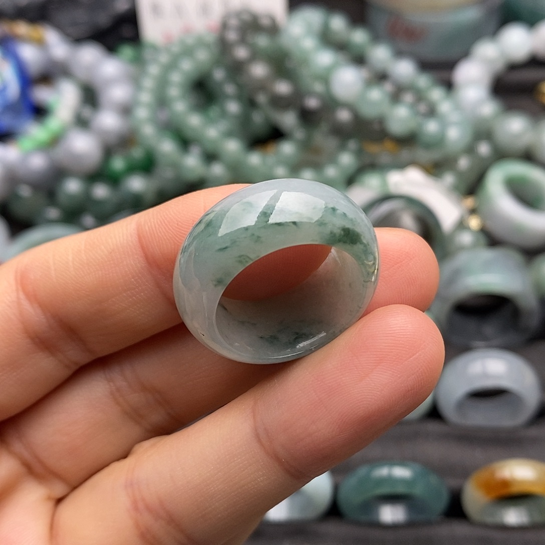 定制翡翠未镶嵌18圈