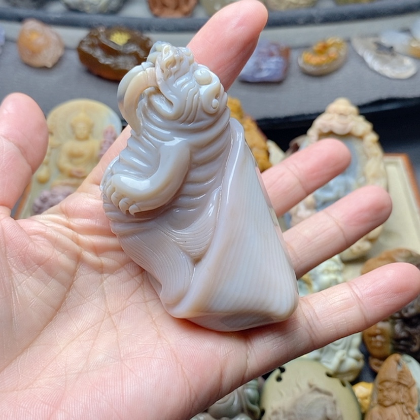 【闪购商品】定制石英质玉吊坠未镶嵌