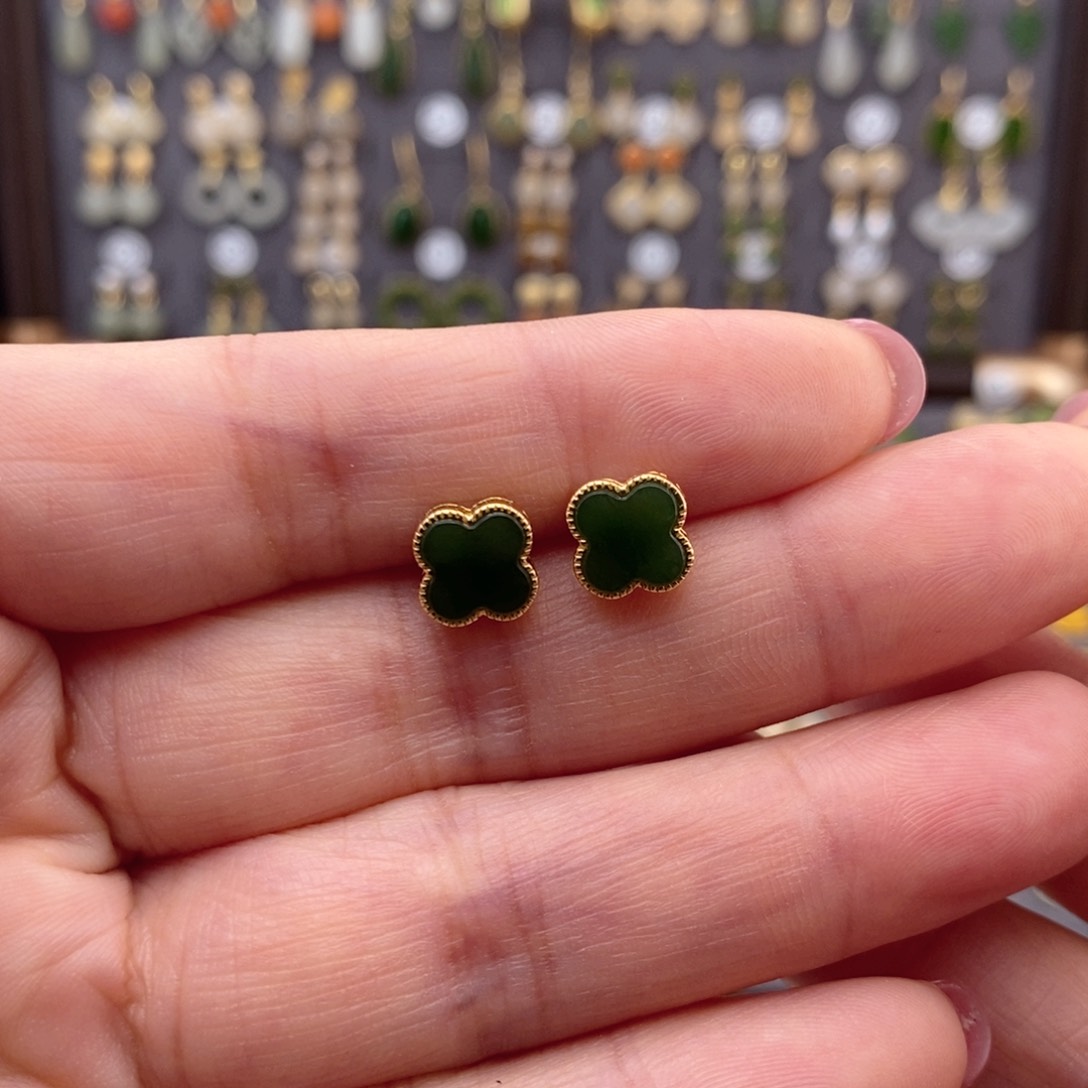 银S925镶嵌和田玉耳饰临****姐