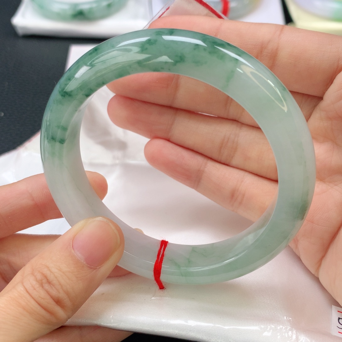 翡翠手镯未镶嵌缅甸58