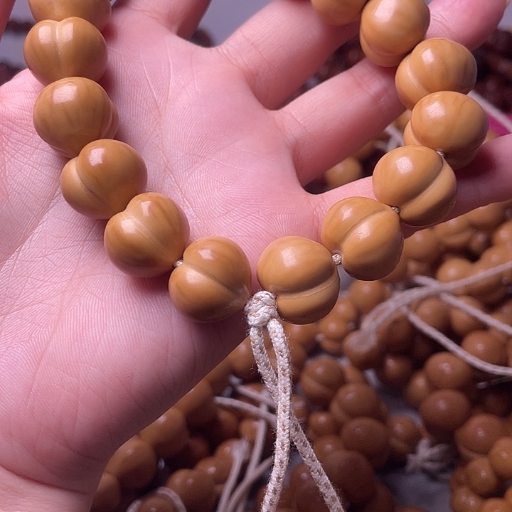 猴头核桃手串16尺寸镜面柯基屁桃手持全品无暇