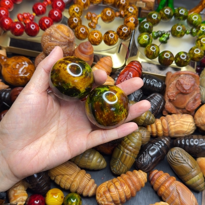 松木琥珀木文玩手串