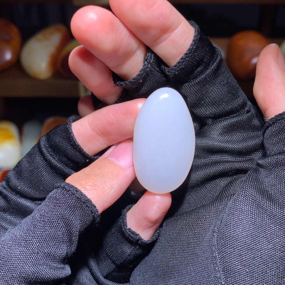 祥***身和田玉未镶嵌颈饰