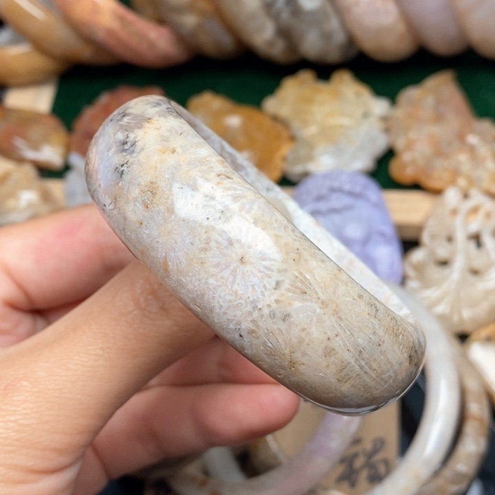 硅化珊瑚（珊瑚玉）手镯未镶嵌53.8