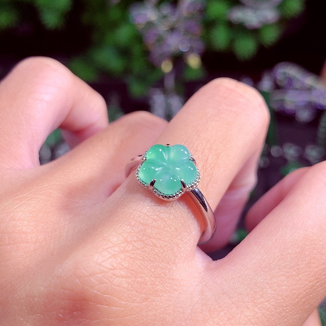 颈饰未镶嵌翡翠天然