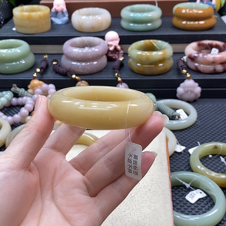 未镶嵌手镯石英岩玉开***1