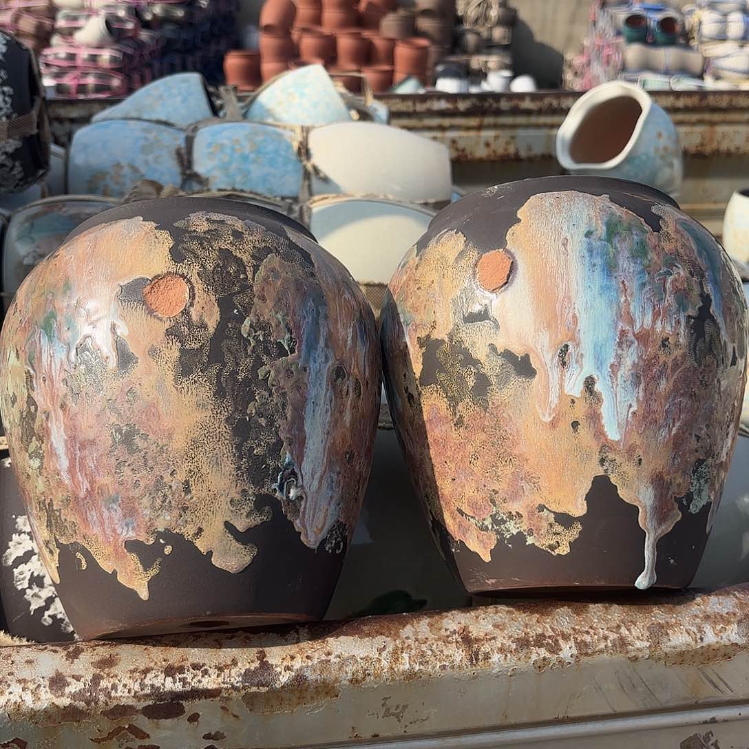 口径14高20两个油画坛子瑕疵