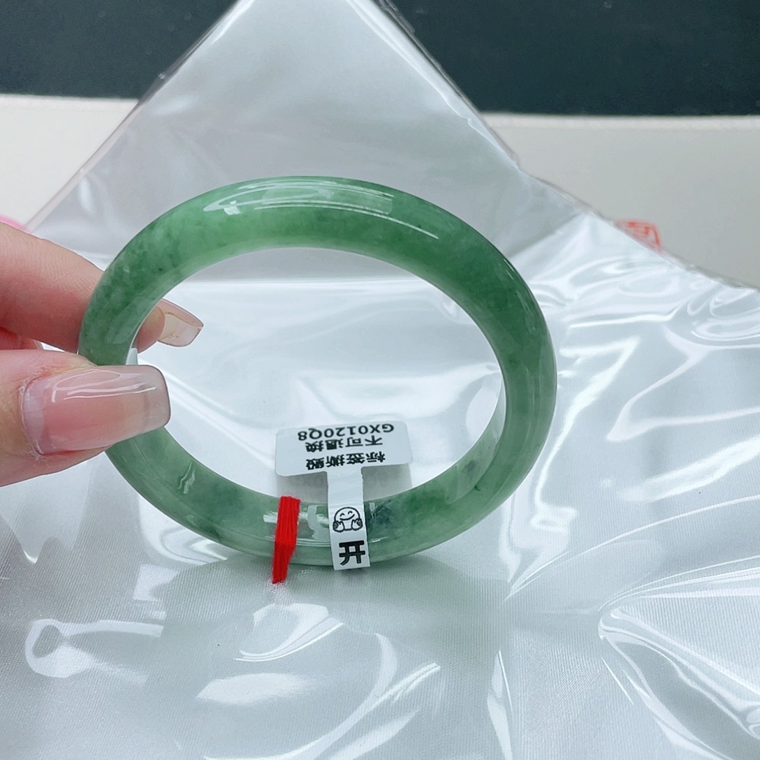 翡翠手镯未镶嵌正57