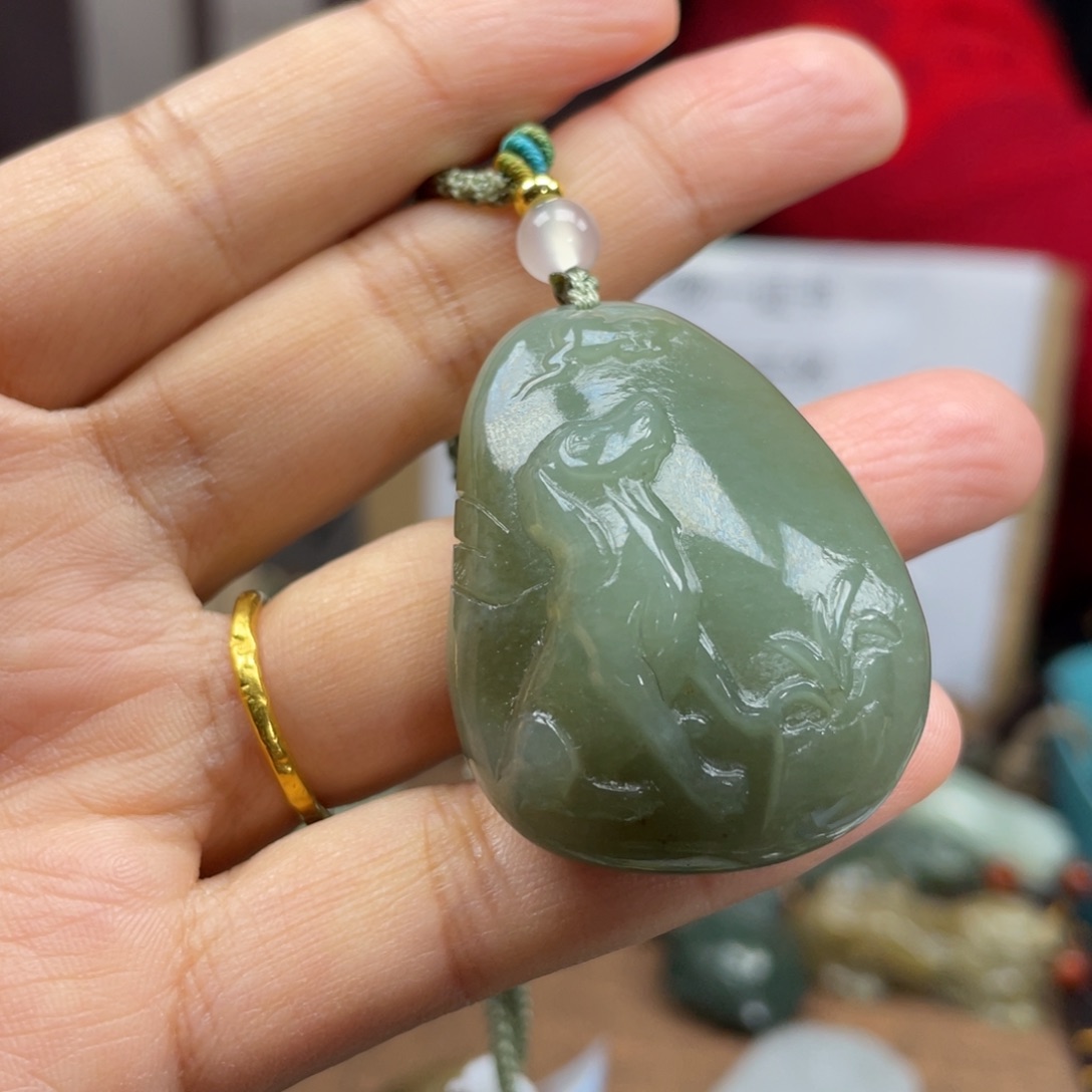 和田玉颈饰未镶嵌