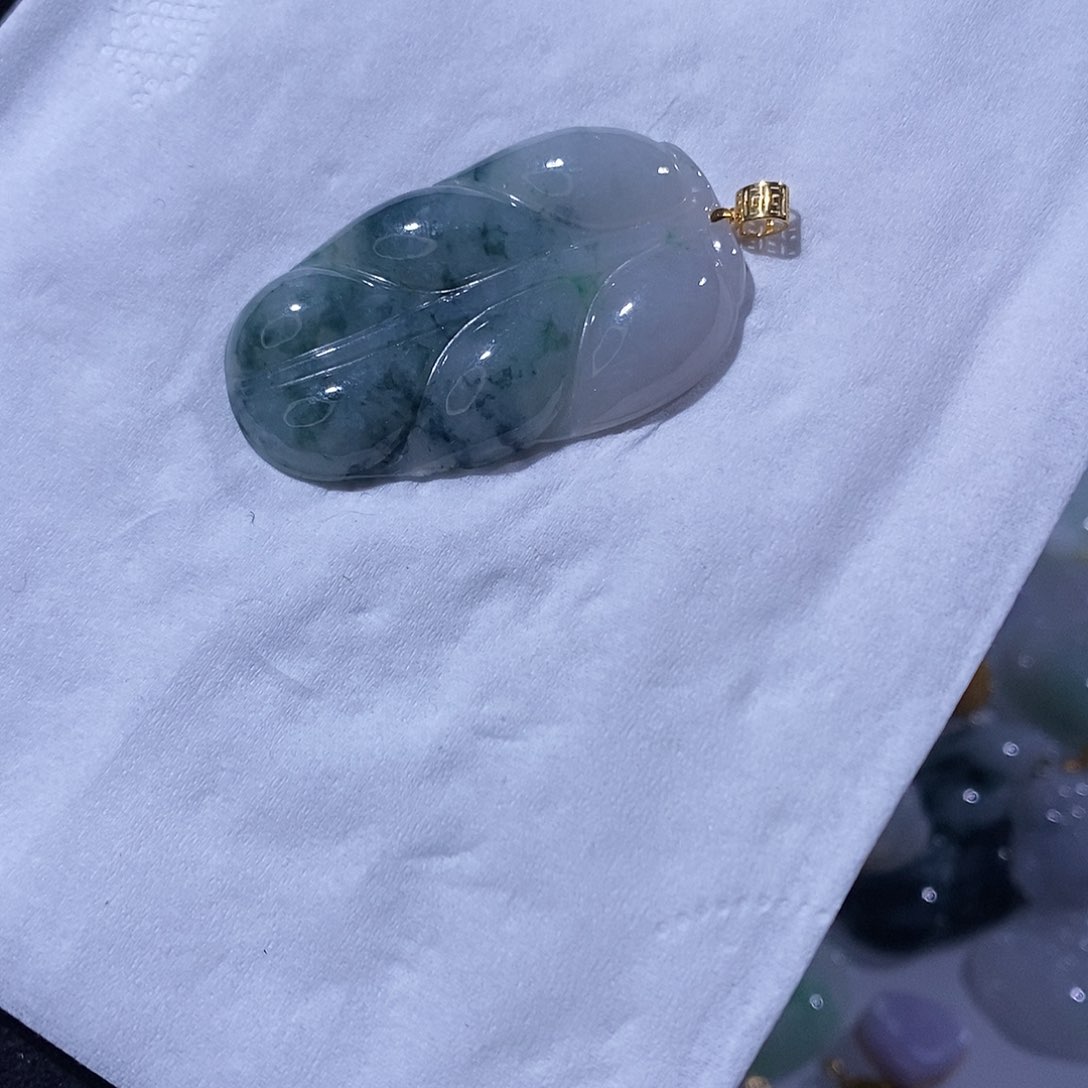 翡翠吊坠(不含链)18K金镶嵌