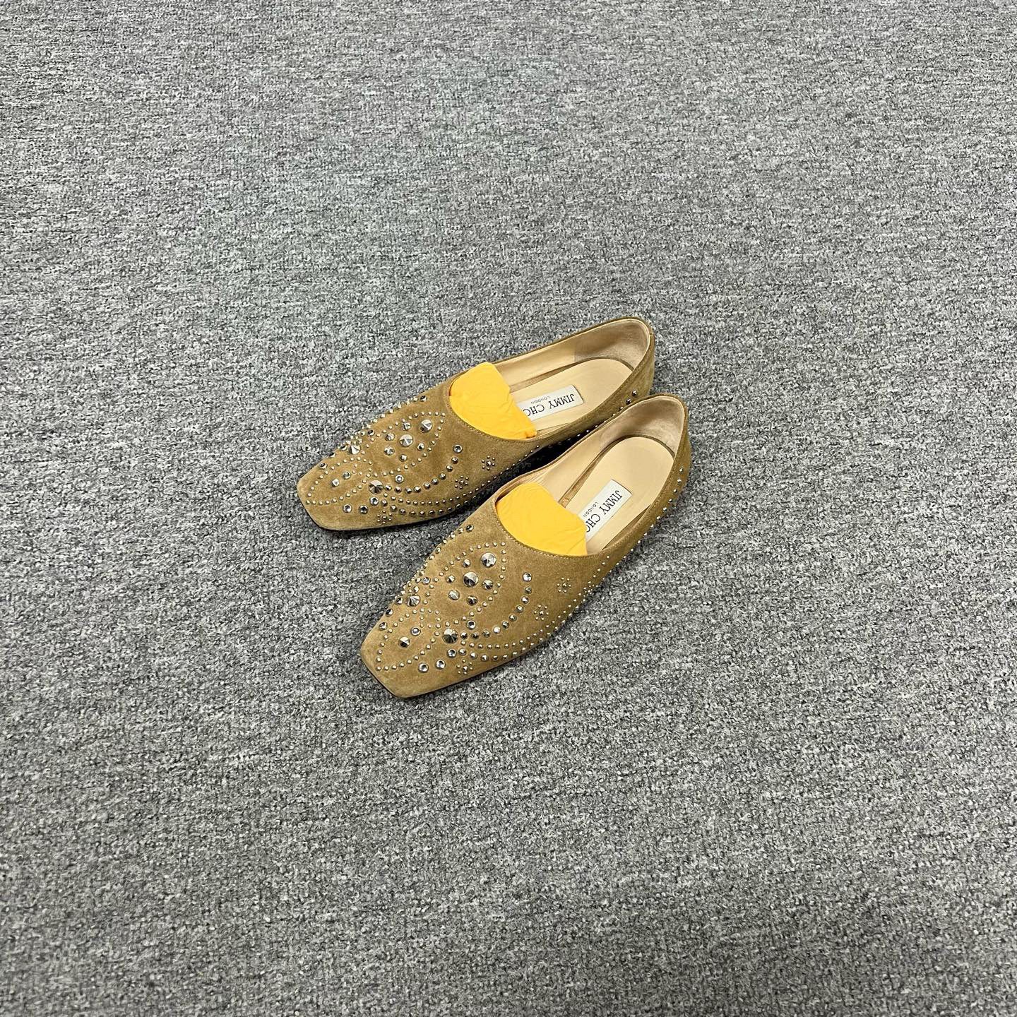 99新 AMIPARIS Jimmy choo麂皮铆钉单鞋38码