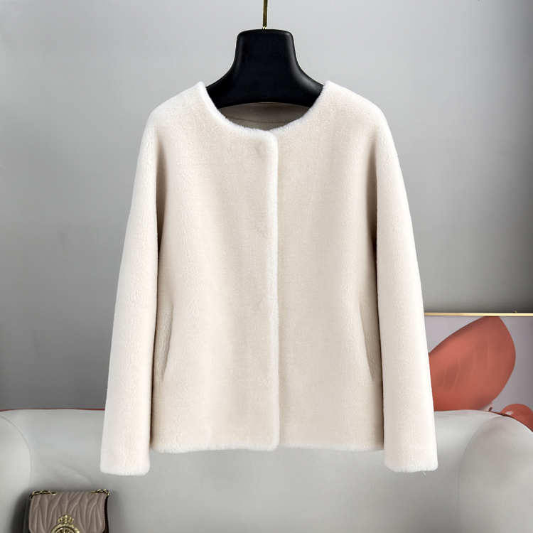 海宁皮草女短款羊剪绒大衣纯羊毛外套皮毛一体小香风颗粒羊羔毛