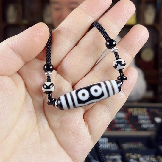 玛瑙/玉髓颈饰合金