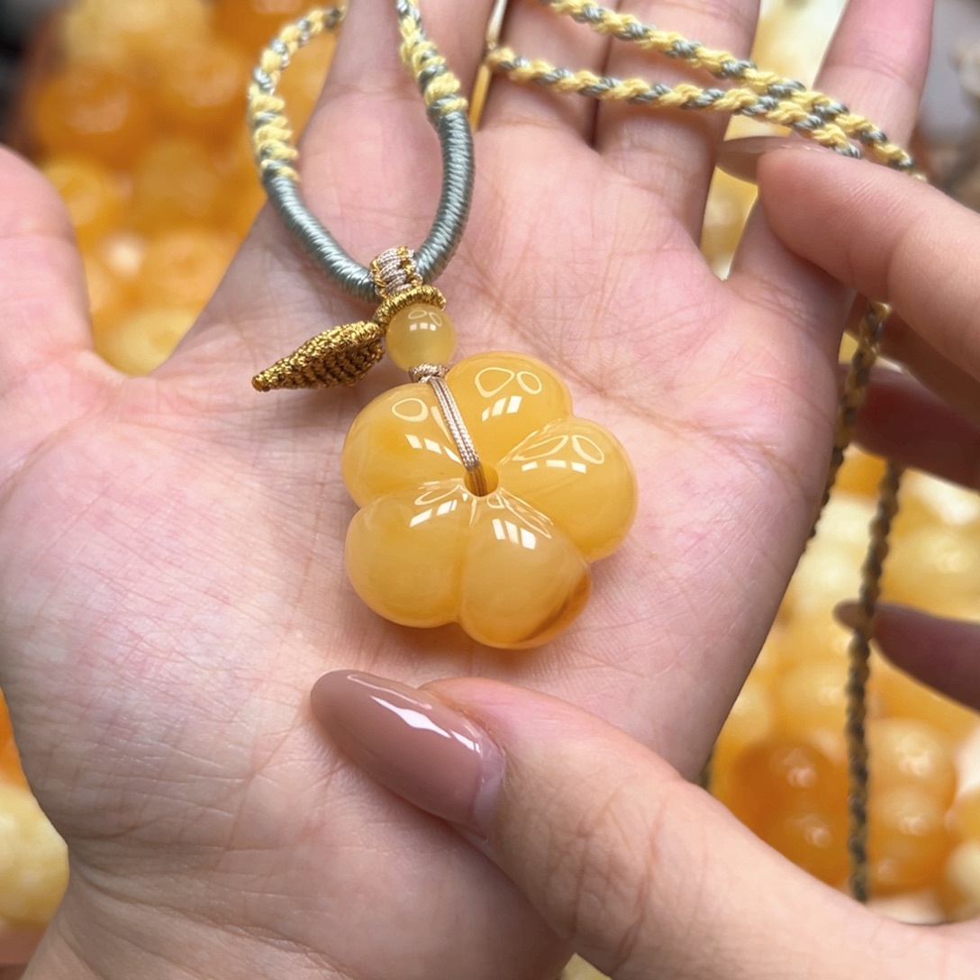 琥珀颈饰未镶嵌蜜蜡