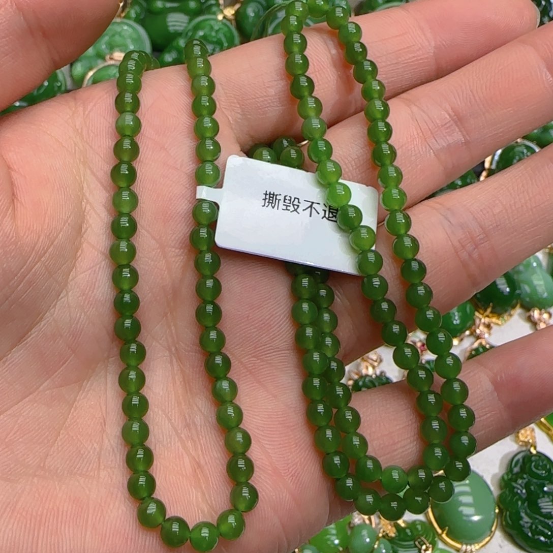 和田玉（碧玉）18K金镶嵌颈饰卡4阳绿