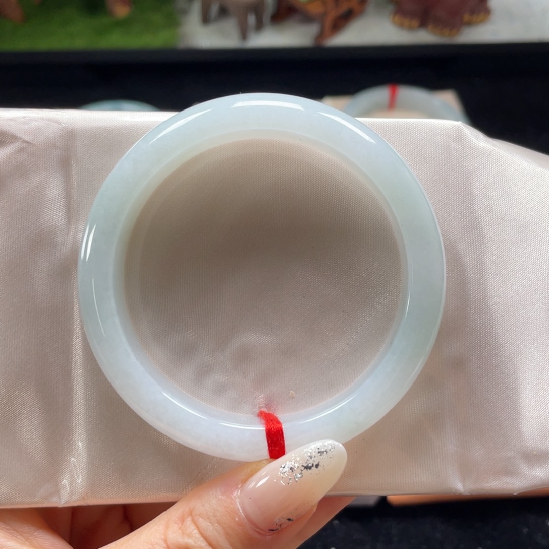 翡翠手镯未镶嵌缅甸翡翠手镯7