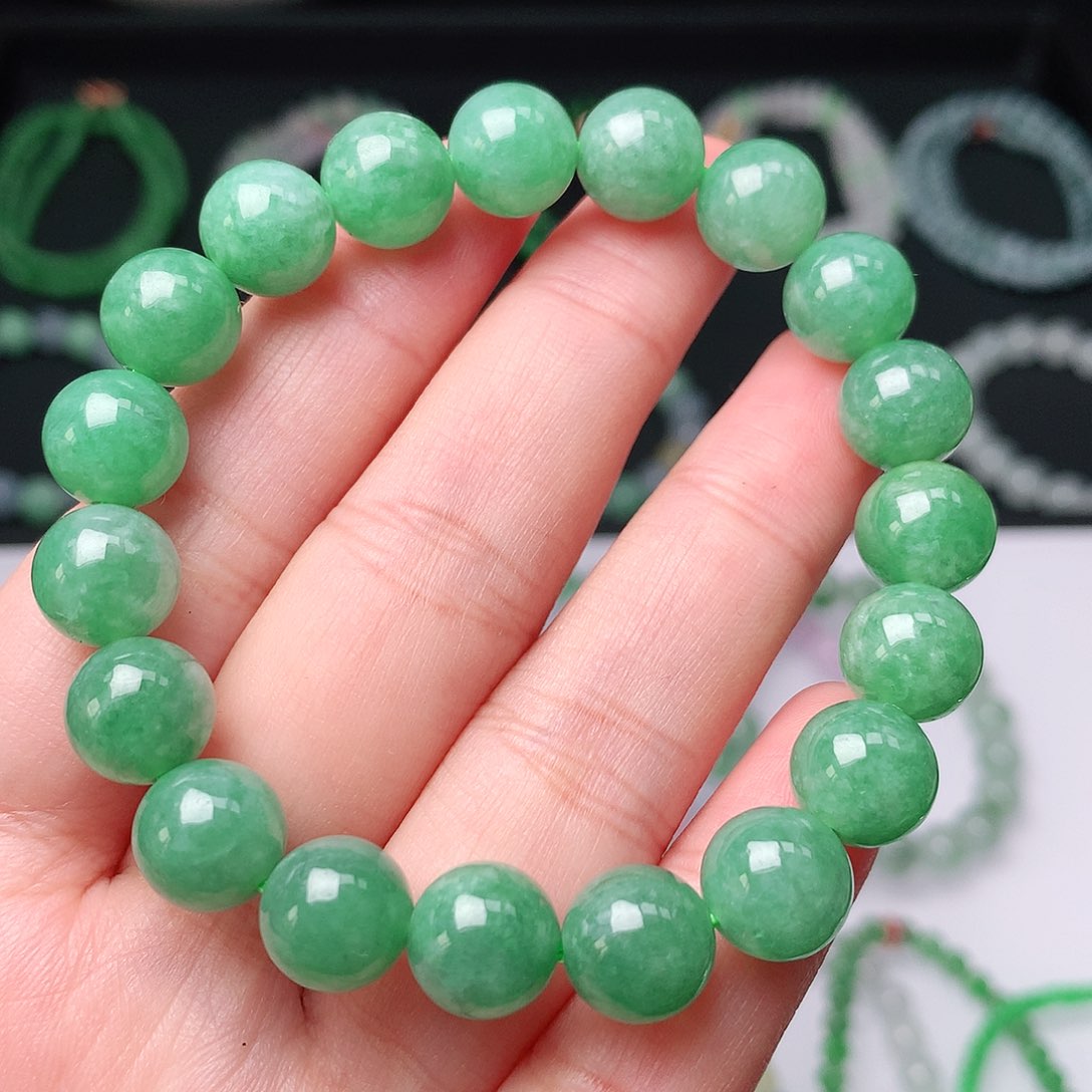 翡翠手链未镶嵌翡翠