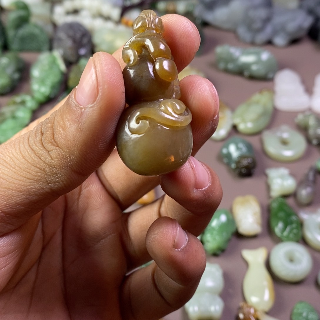 和田玉颈饰未镶嵌羊*