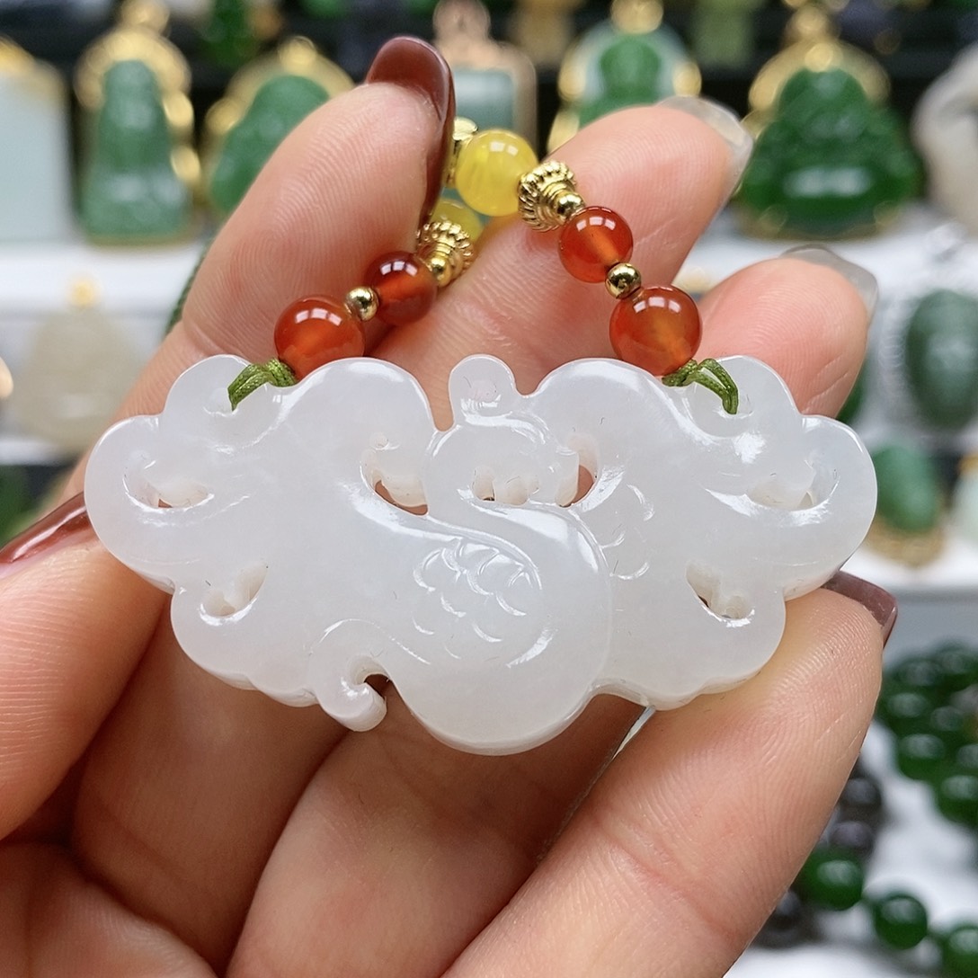 和田玉颈饰未镶嵌