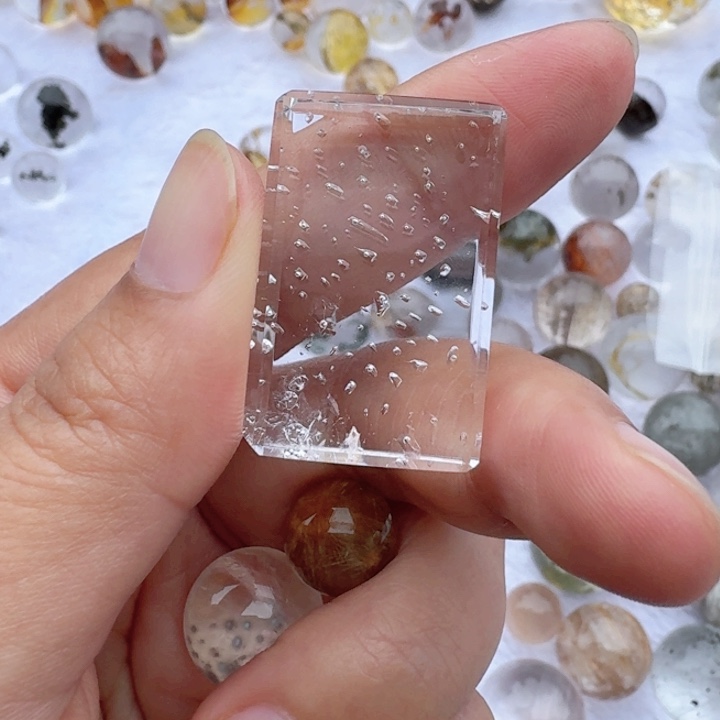 黄***笙珠宝半成品未镶嵌水晶