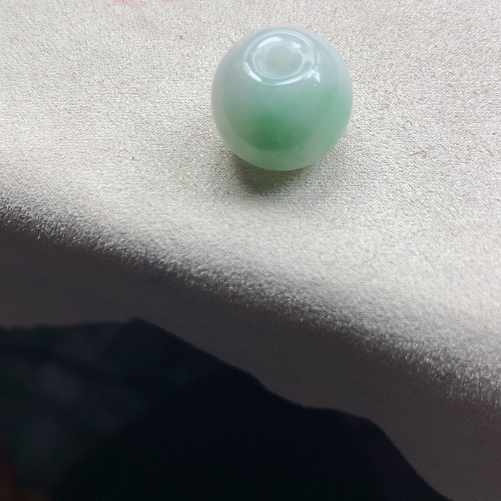 翡翠颈饰未镶嵌吊坠