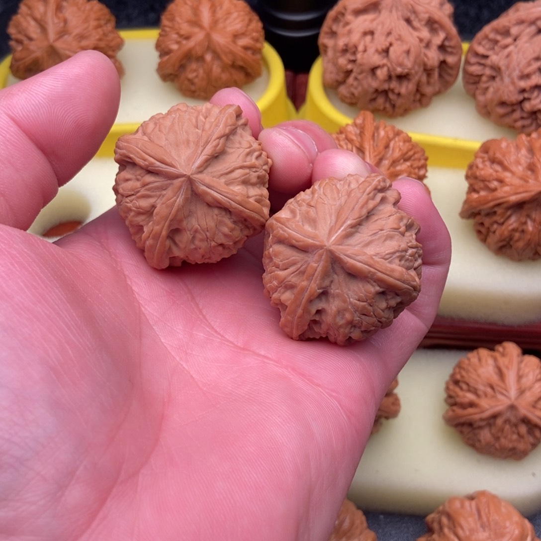 文玩核桃把件恋*金锭四棱40