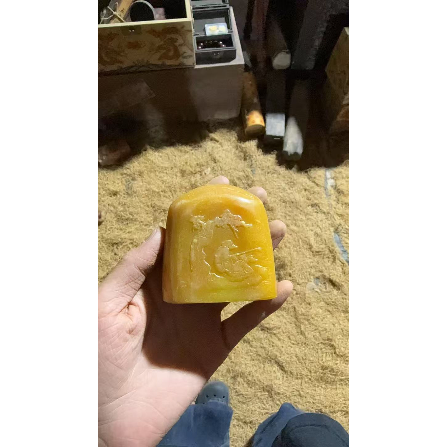 1个黄色小石头摆件链接