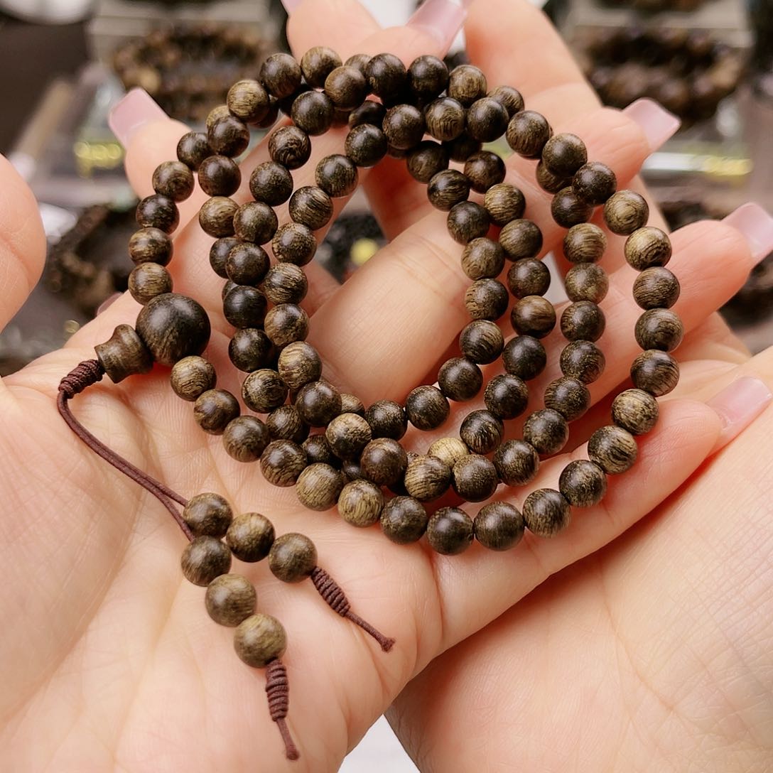 沉香手串越南芽庄老白棋玉化古董窖藏留疤老料0.6×108