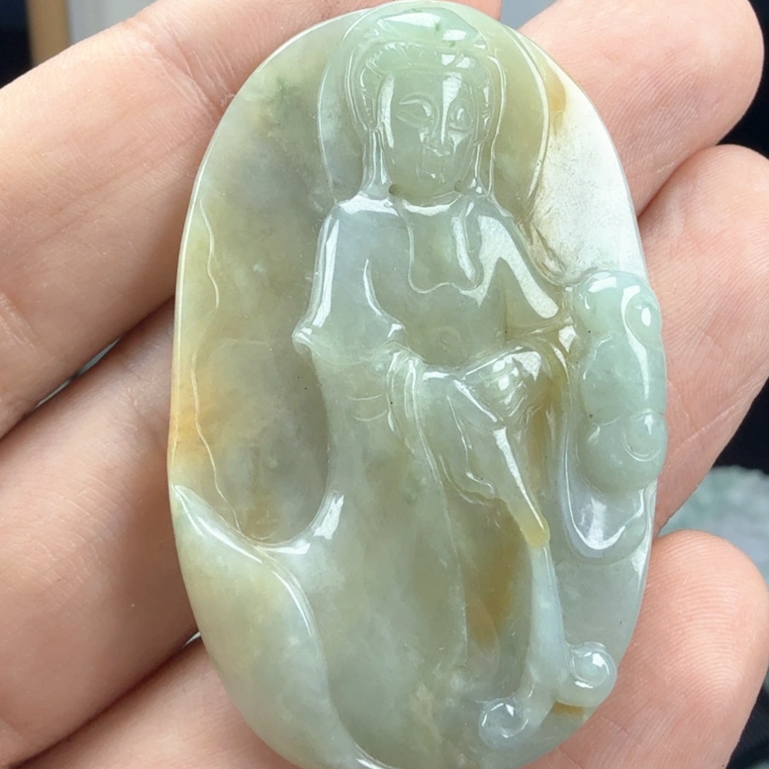 翡翠挂件未镶嵌翡翠