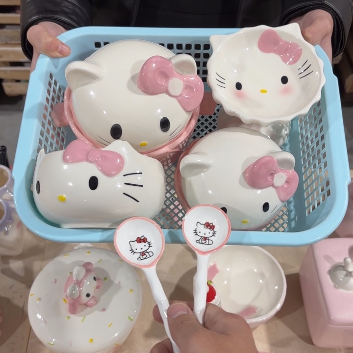 我们都是在这里关注起来