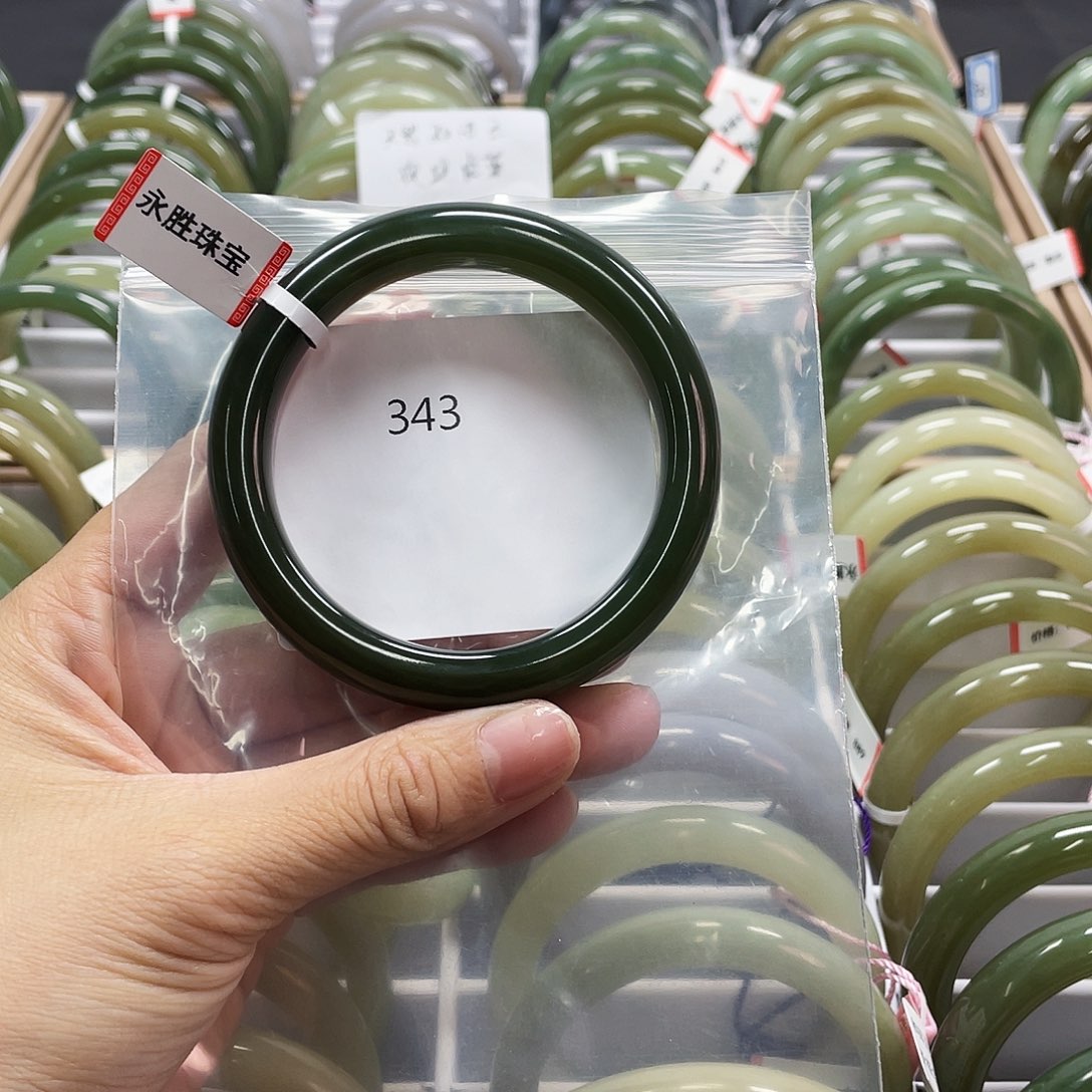和田玉（糖玉）手镯未镶嵌343圈口59