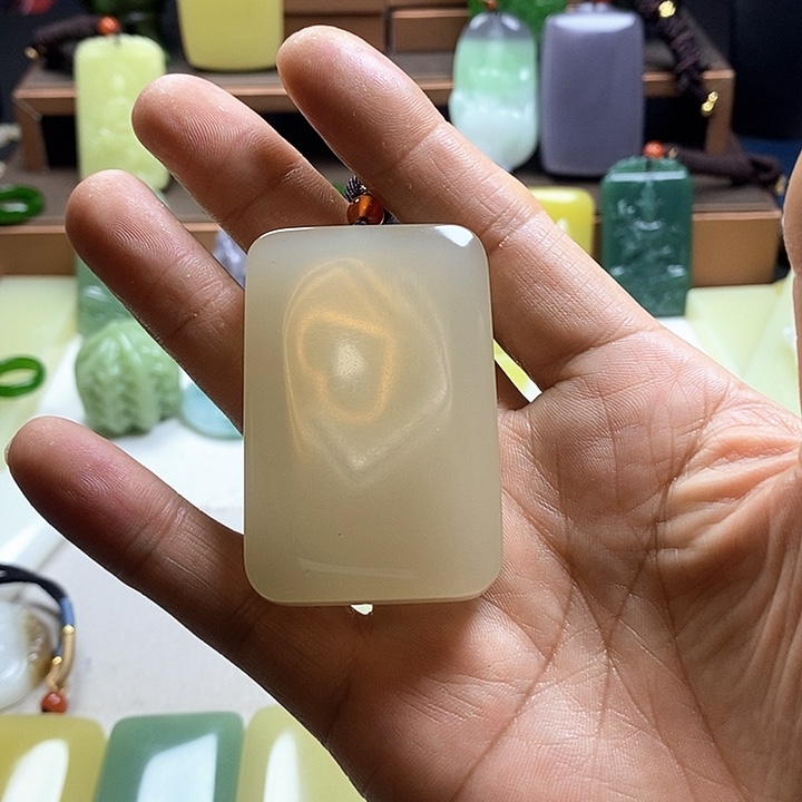 和田玉未镶嵌珠宝奇石