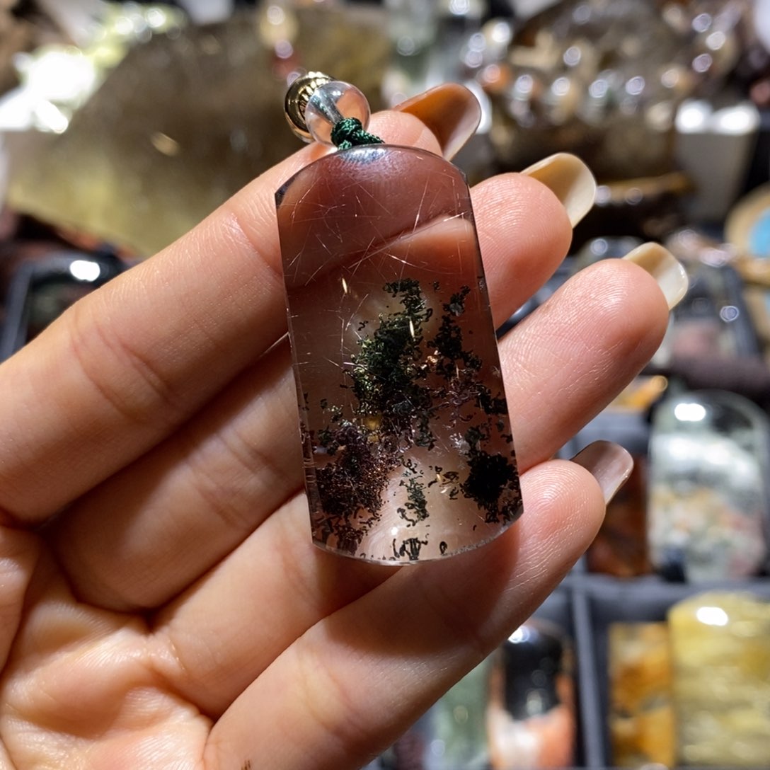 水晶颈饰未镶嵌业**航水晶