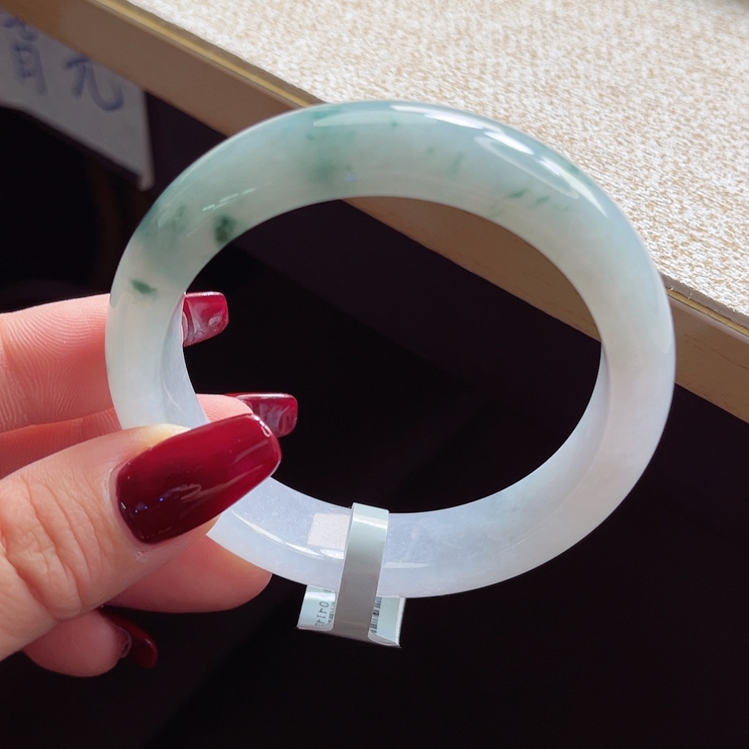 翡翠未镶嵌手镯西***3手镯