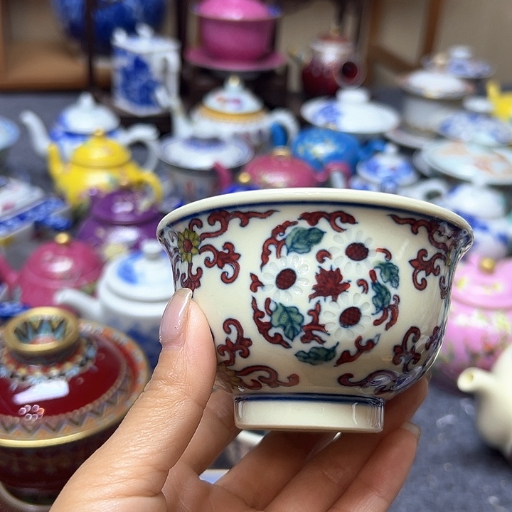 珐琅彩工艺等多种元素