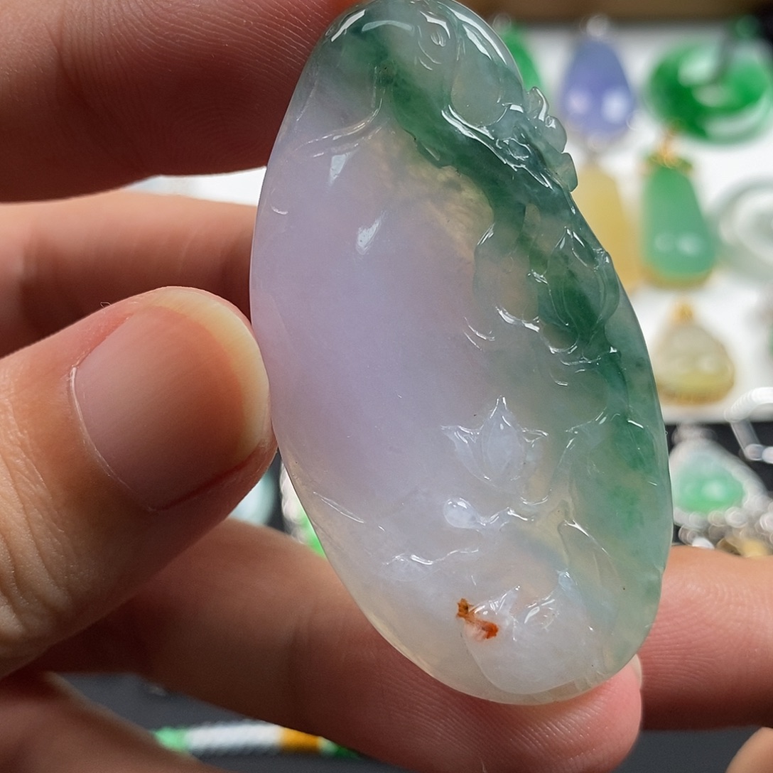 翡翠18K金镶嵌颈饰翡翠