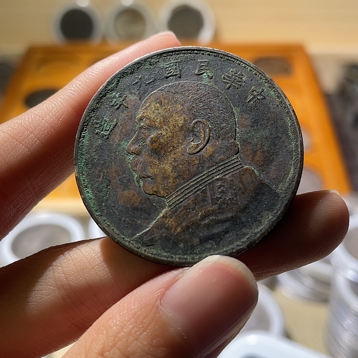 用***1纯银现代风格工艺品