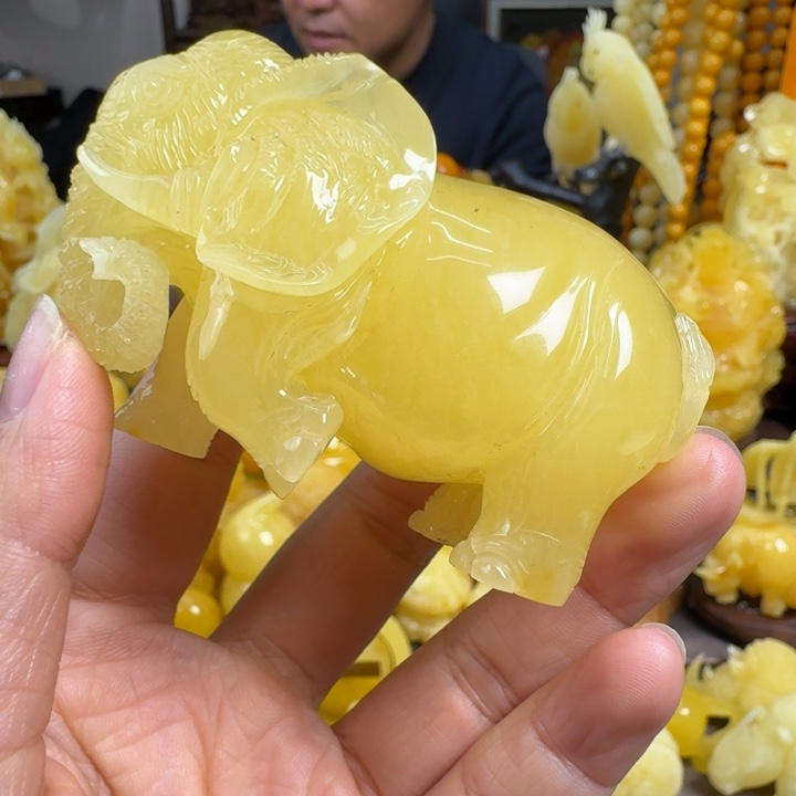 蜜蜡珠宝奇石未镶嵌