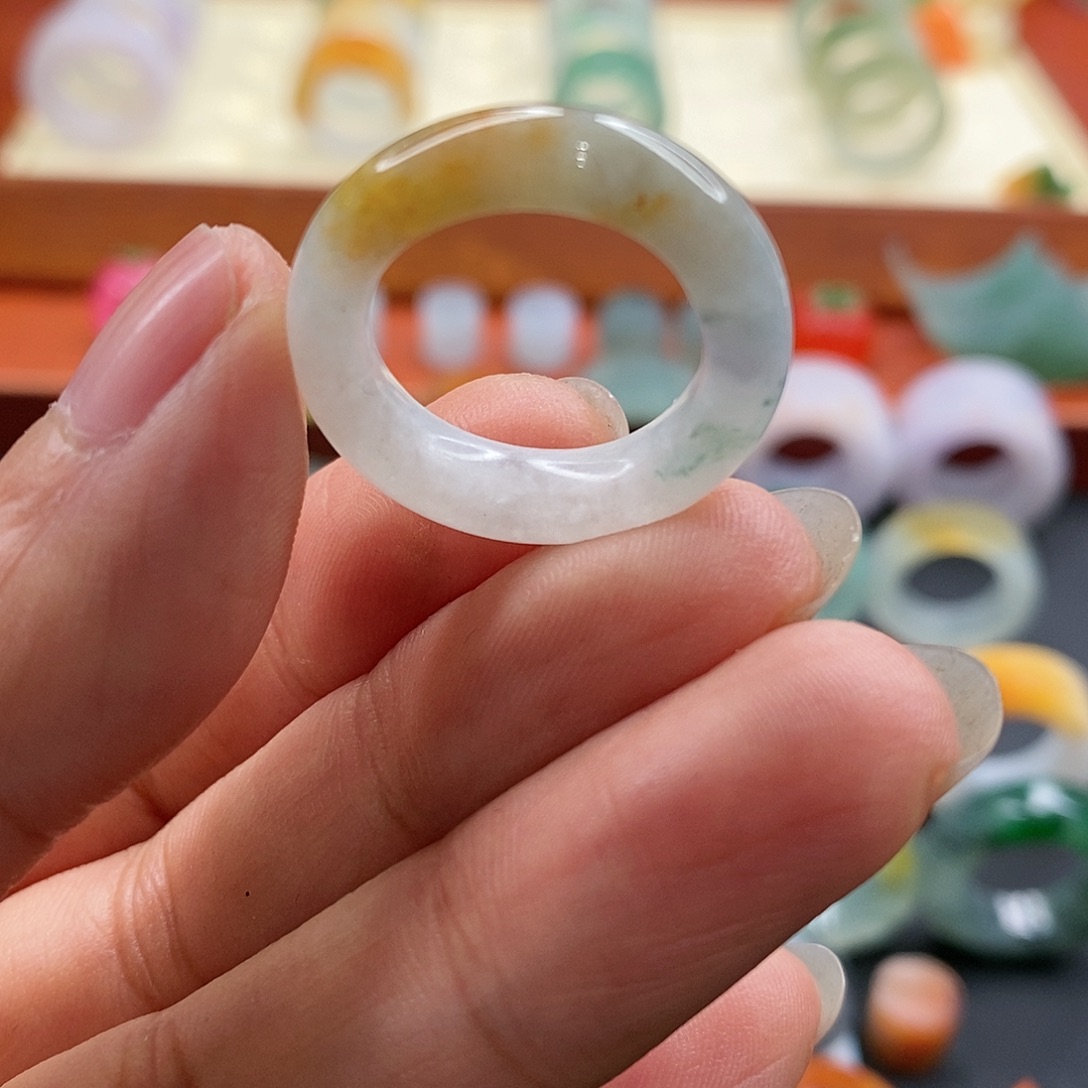 定制翡翠未镶嵌13-15圈口