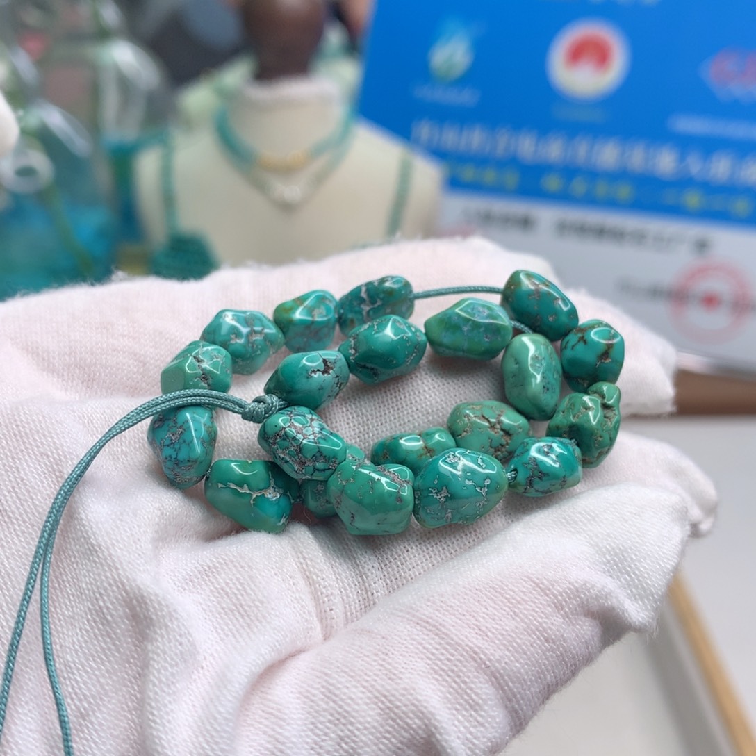 绿松石未镶嵌饰品