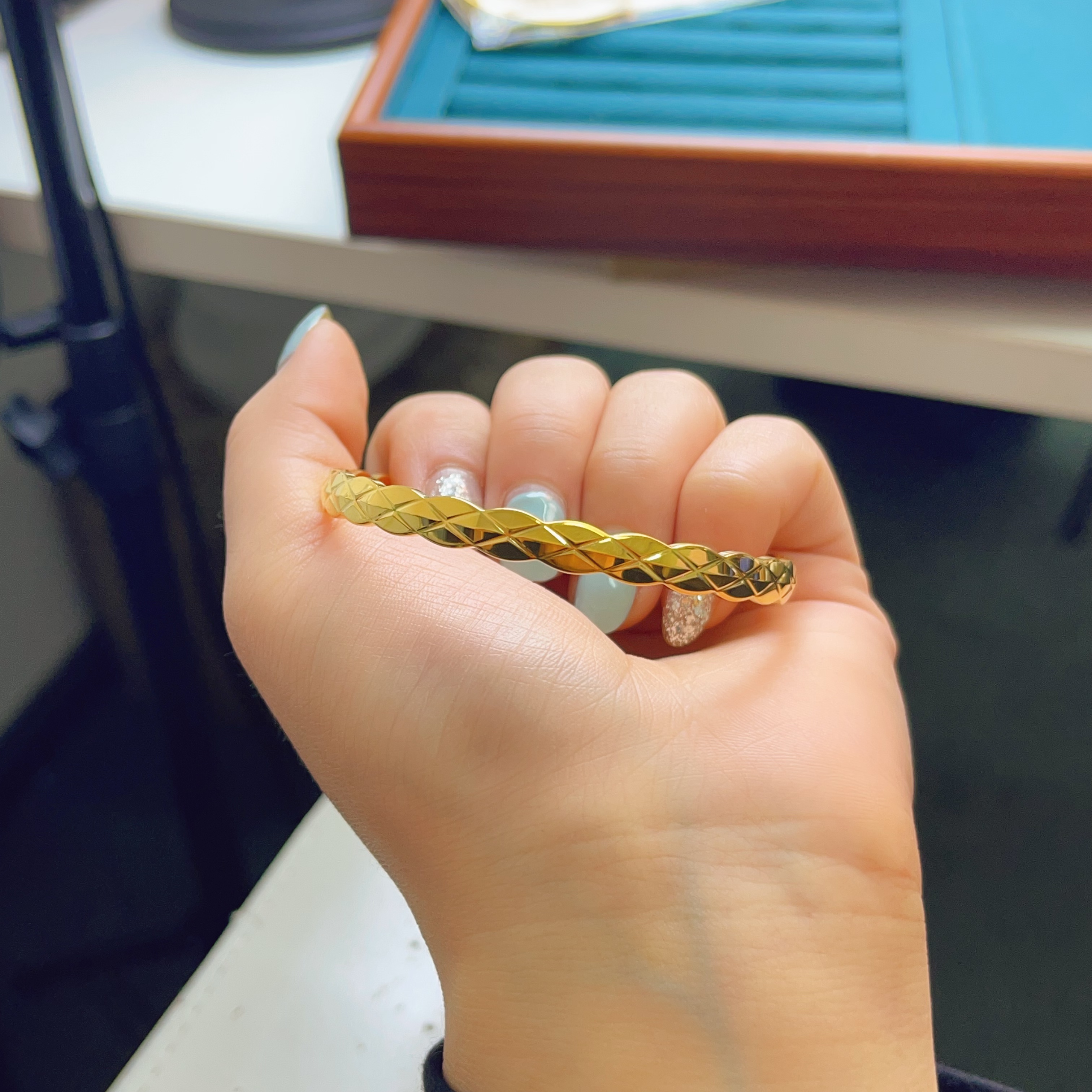 足银手镯 足银手镯 脊背小香手镯时尚素圈精美可调节中古镭射女士